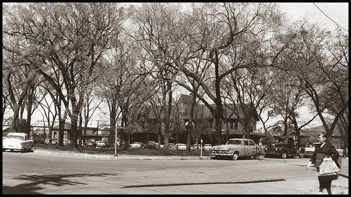 Desmond St